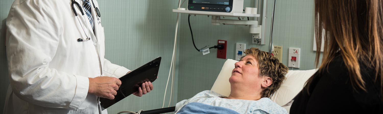 GI Doctor consulting patient at Gastroenterology Associates of Northern New York, P.C., GI Doctors near Gansevoort, Wilton & Saratoga Springs